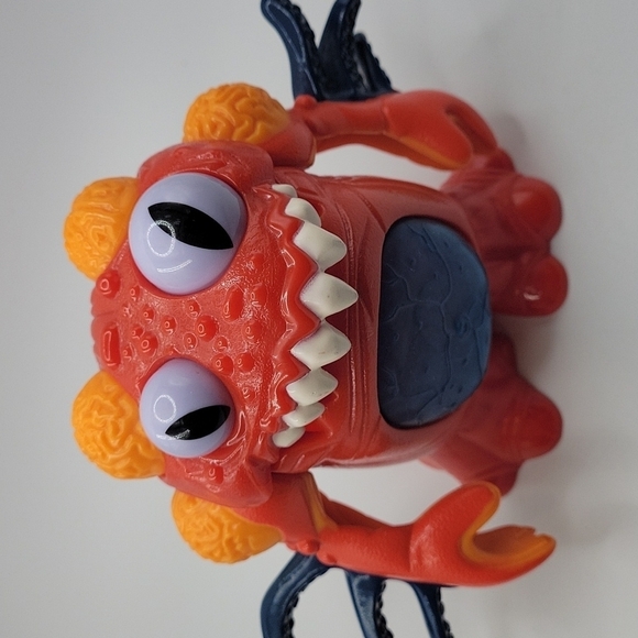 IMAGINEXT 2008 RED SPACE ALIEN EATING MONSTER 5" FIGURE TOY - Picture 2 of 10